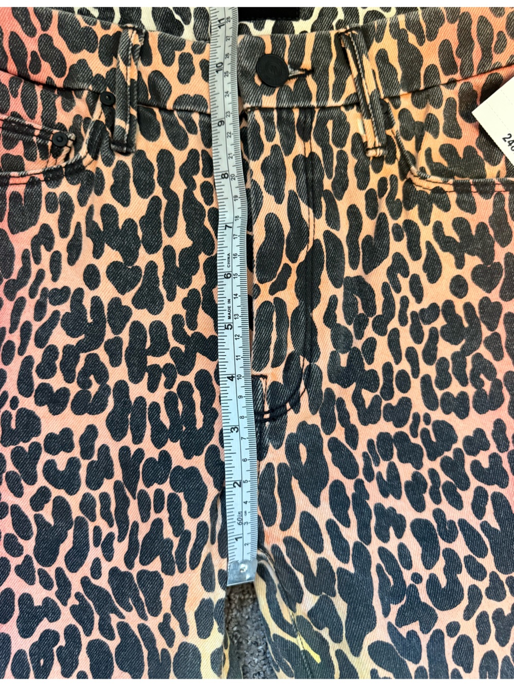 NEW Mother High Waisted Looker Fray Jeans In Radioactive Paws Animal Print 25 - Picture 11 of 13